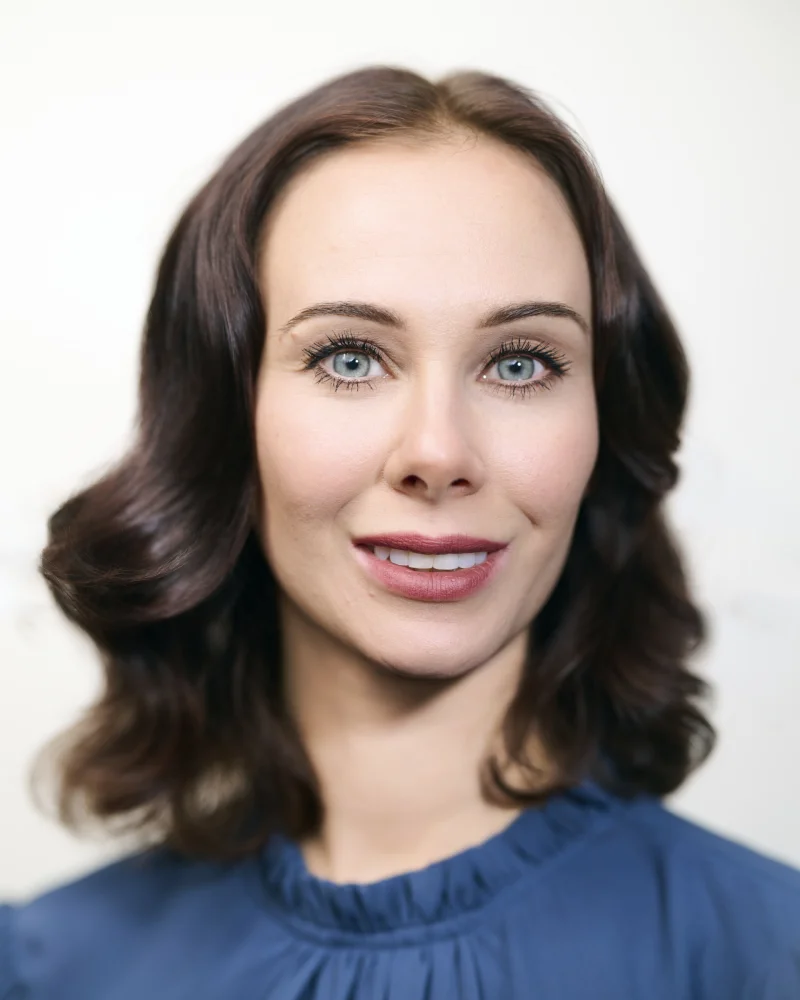 Actress Kayli Jackson professional headshot Phoenix Arizona studio by Marie Feutrier