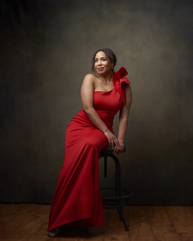 Editorial glamour portrait of Janine by Marie Feutrier